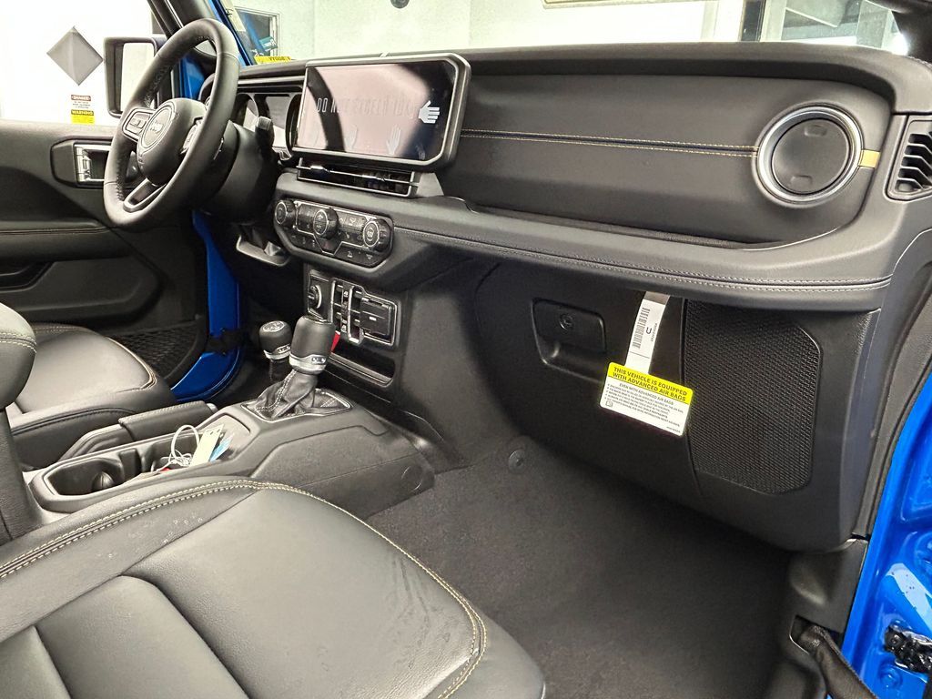 New 2026 Hydro Blue Pearlcoat Jeep Sahara image 39