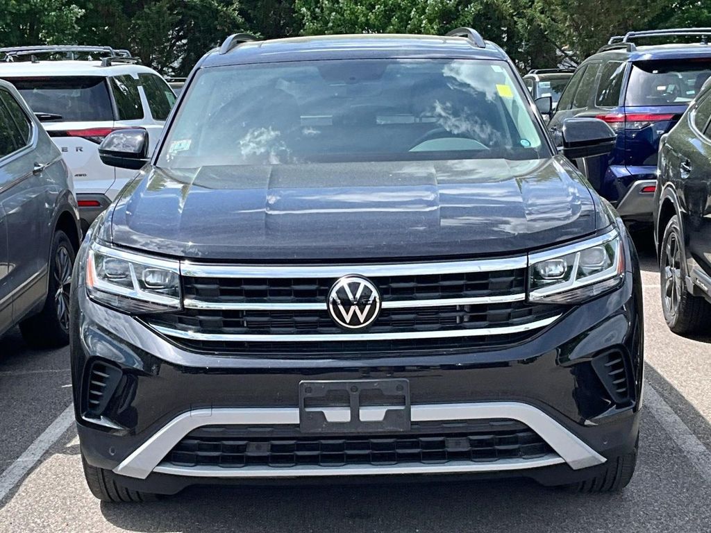 2023 Volkswagen Atlas — photo 2