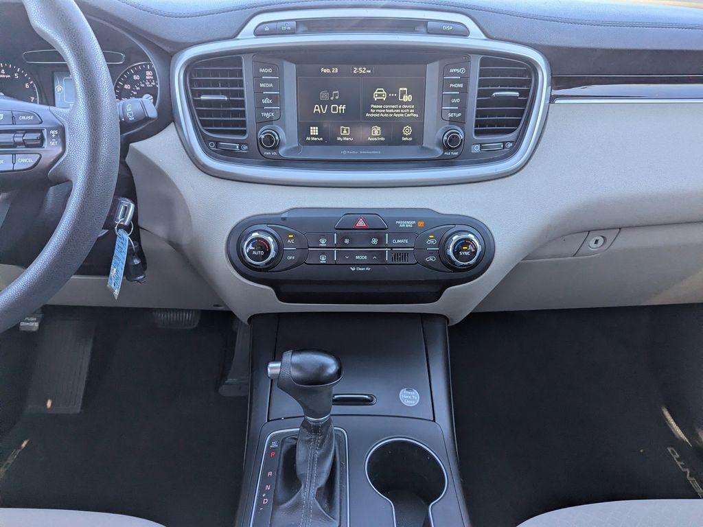used 2018 Kia Sorento car, priced at $15,192