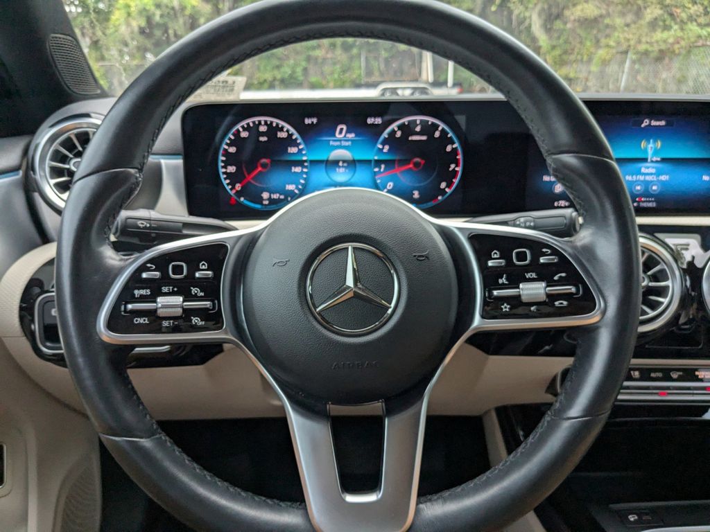 2022 Mercedes-Benz A 220 4MATIC