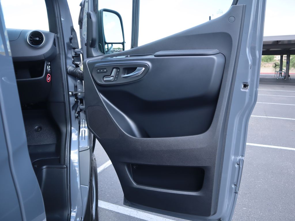Thumbnail: 2026 Mercedes-Benz Sprinter - 22