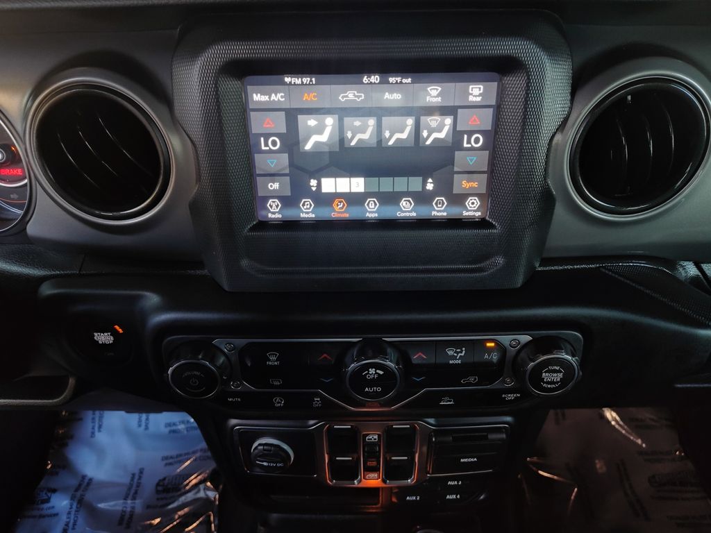 Used Car 2021 Jeep Gladiator  Sport For Sale Under $30,000 In Austin, Texas