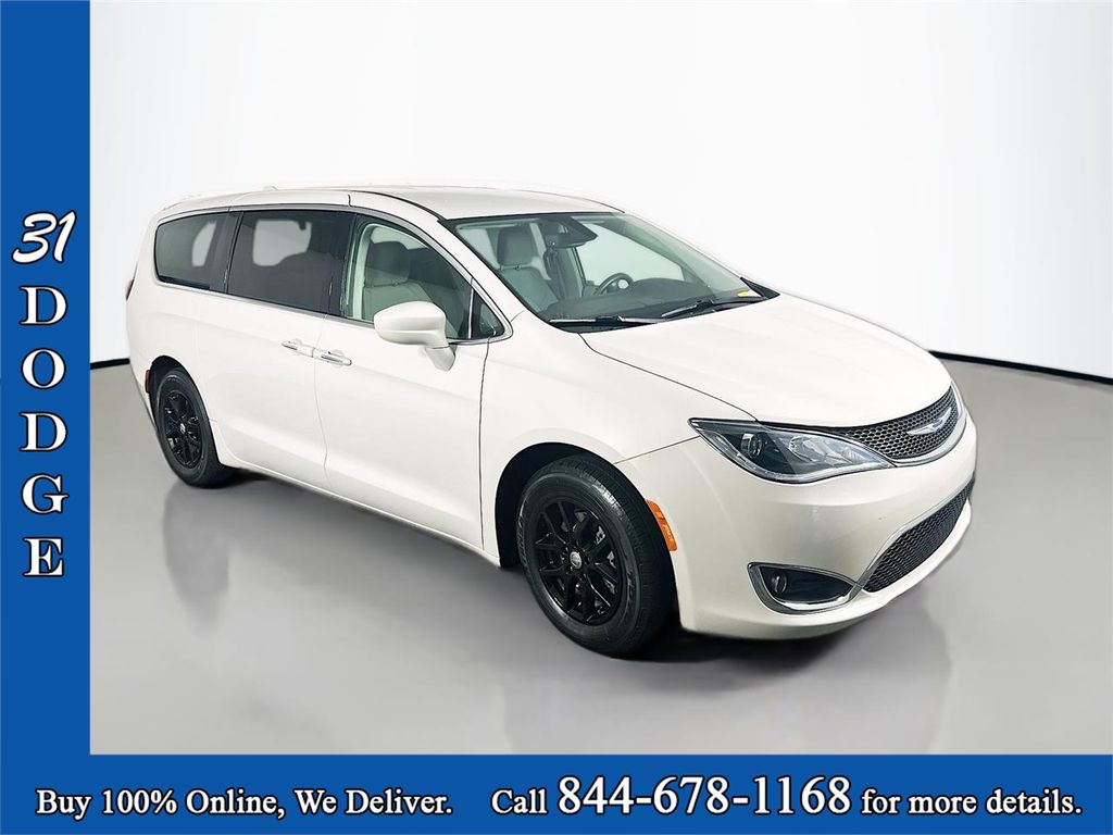 2020 Chrysler Pacifica Touring FWD