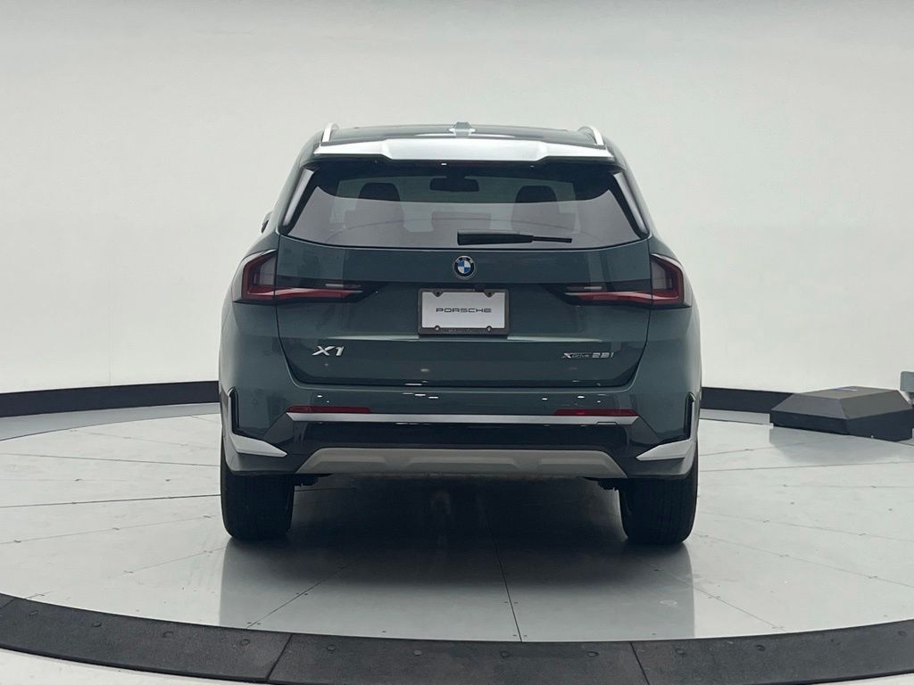 Thumbnail: 2023 BMW X1 - 6