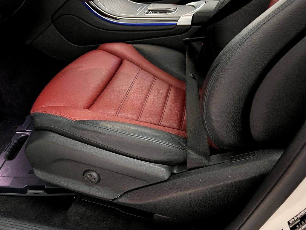 Thumbnail: 2022 Mercedes-Benz GLC - 20