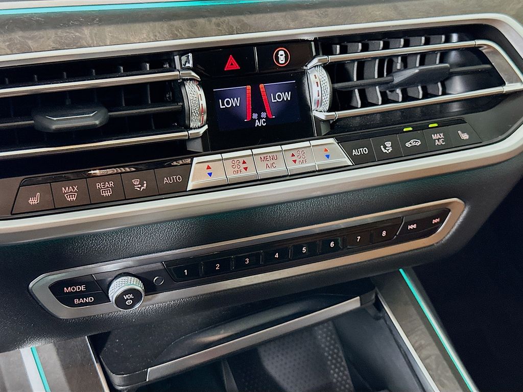 2022 BMW X7 xDrive40i 16