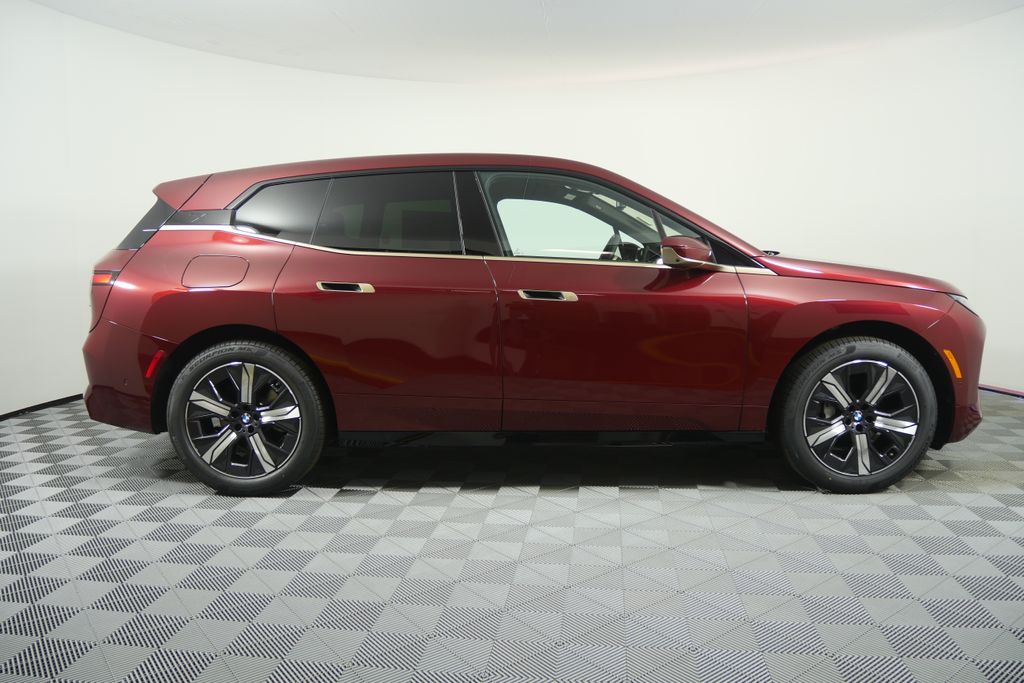 Thumbnail: 2026 BMW iX - 2