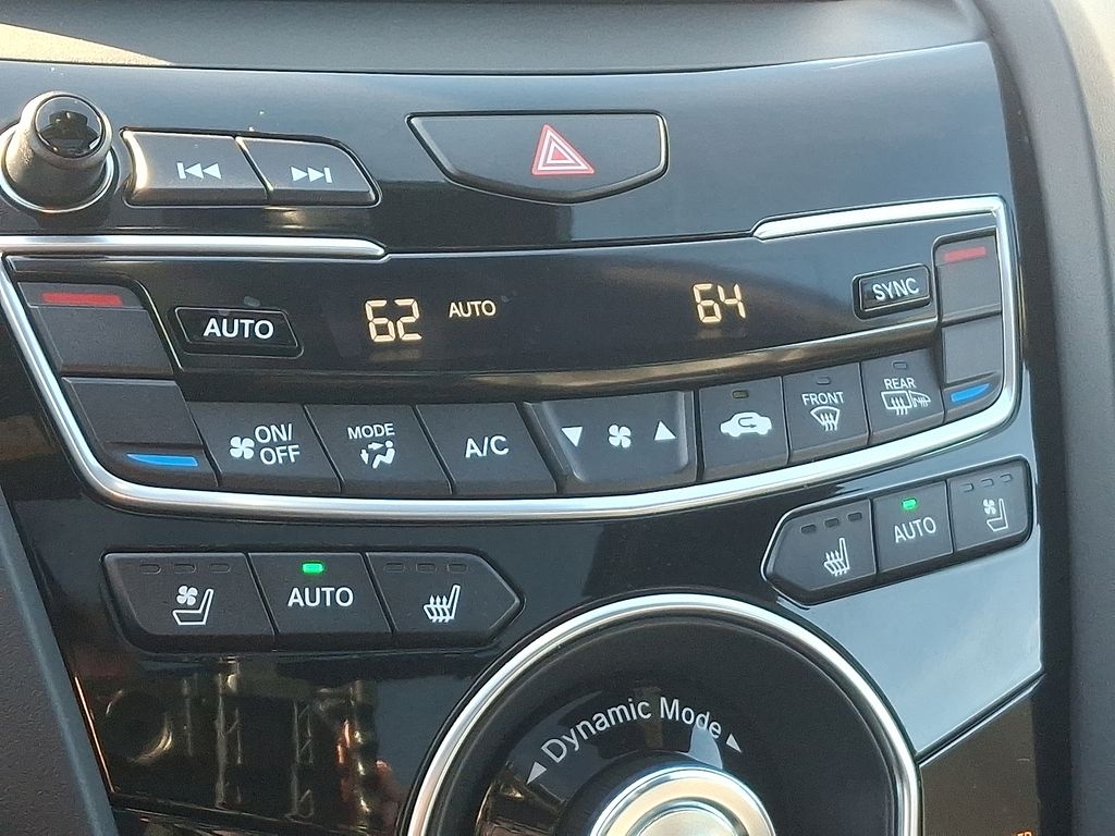 Thumbnail: 2025 Acura RDX - 17