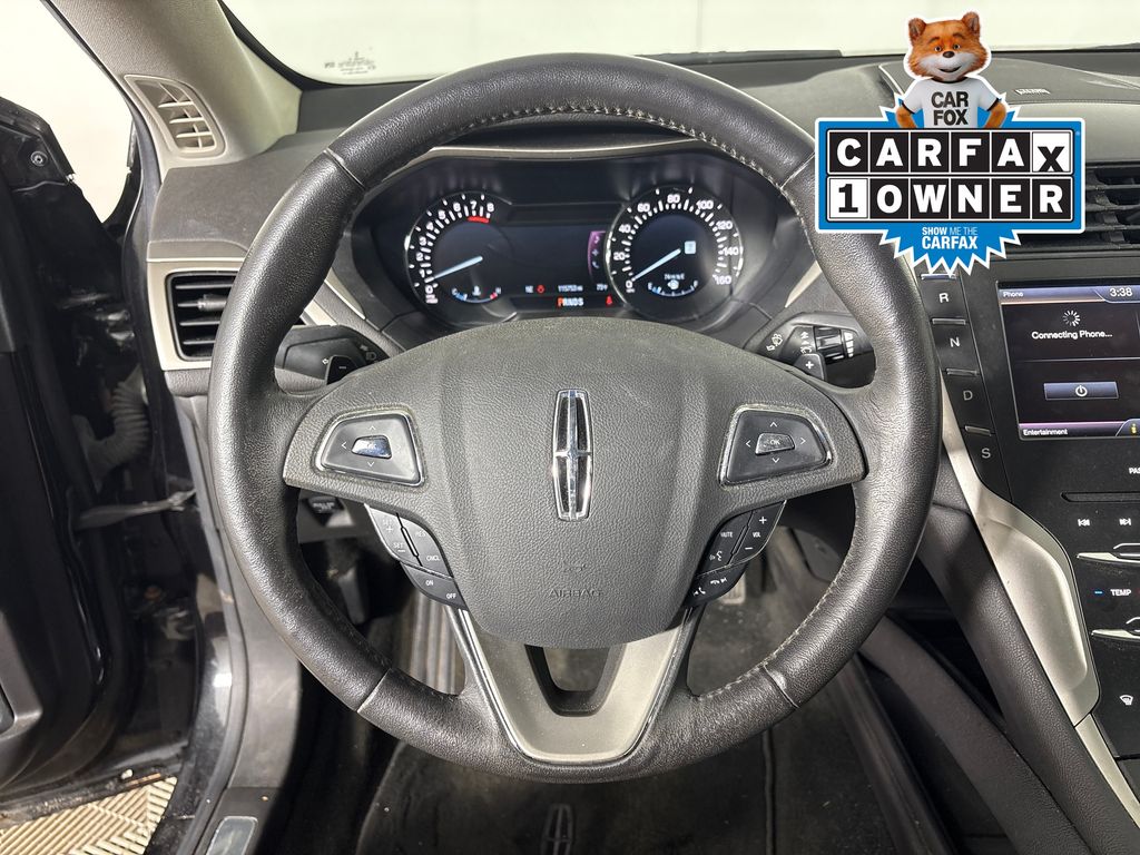 Used 2013 Black Lincoln Base image 19