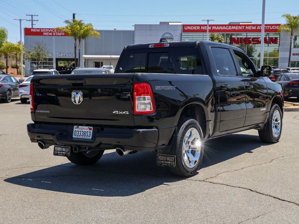 View vehicle photo 5
