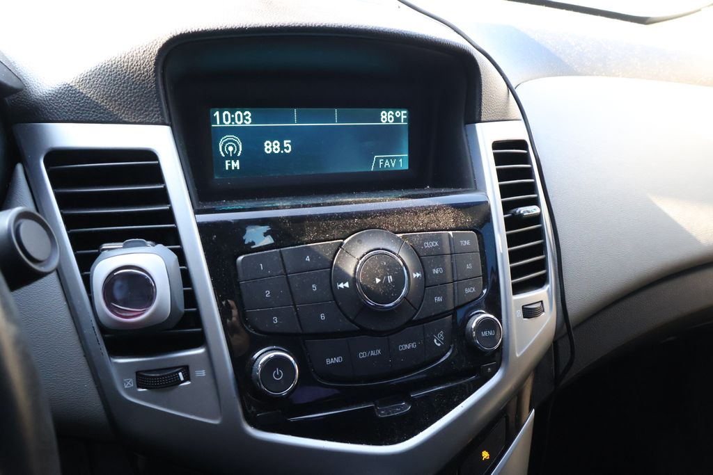 Thumbnail: 2012 Chevrolet Cruze - 22
