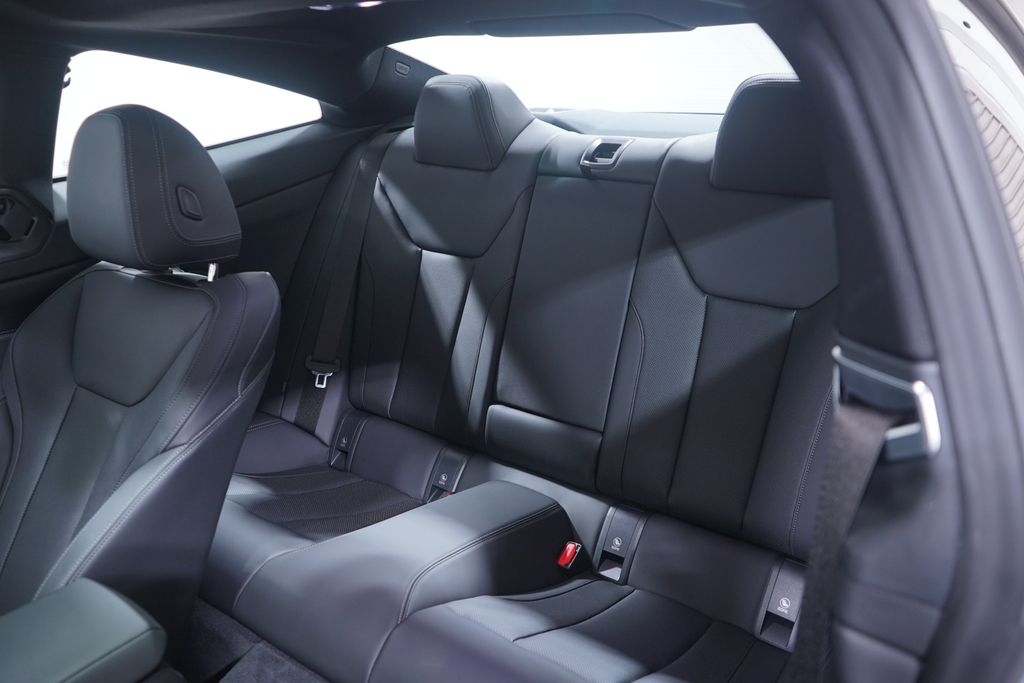 2025 BMW 4 Series M440i xDrive 9