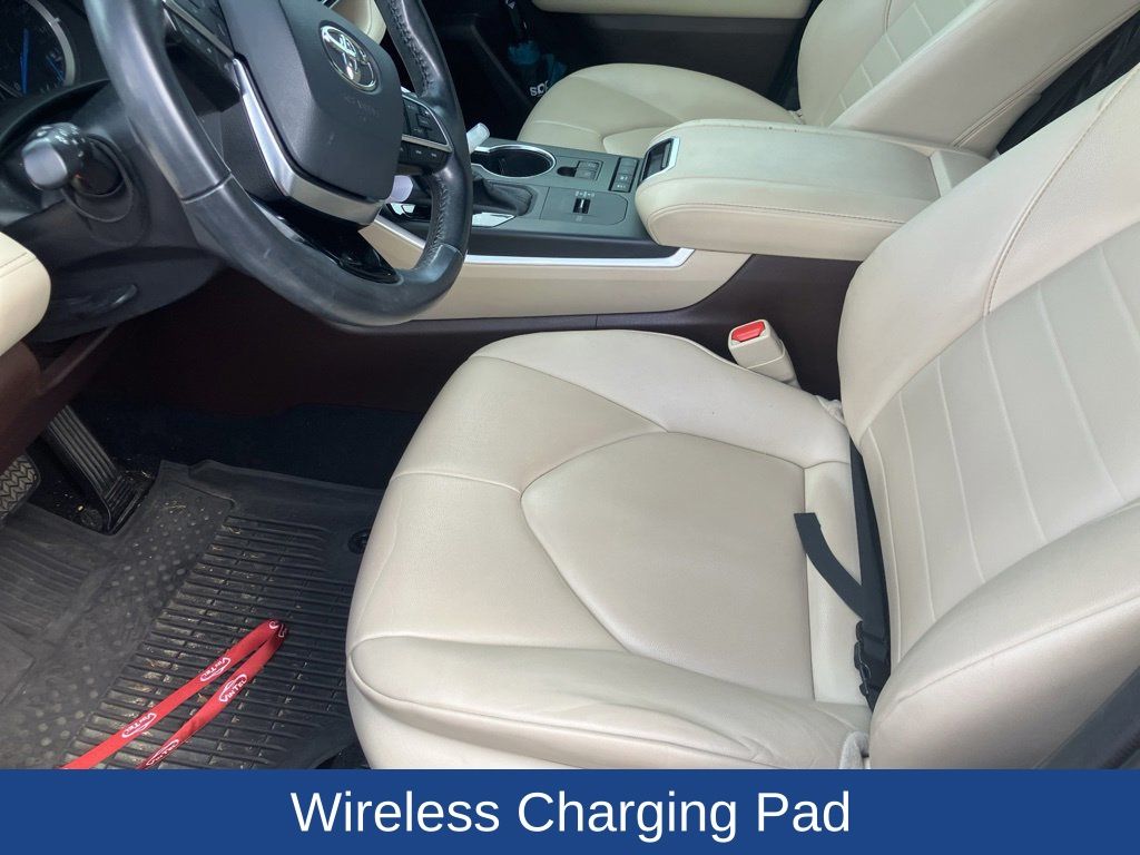 2020 Toyota Highlander Hybrid XLE
