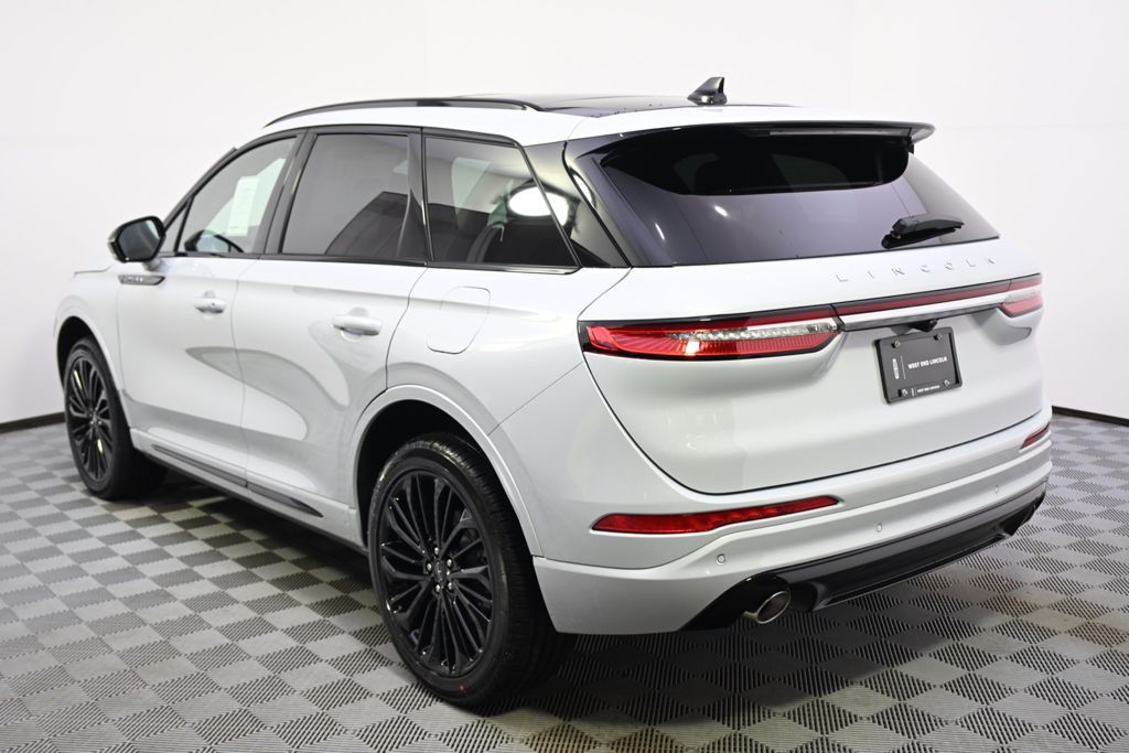 New 2026 White Lincoln Reserve image 3