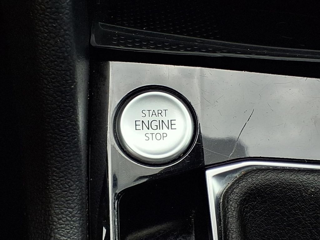 2023 Volkswagen Taos 1.5T SE White at DeMontrond Auto Country