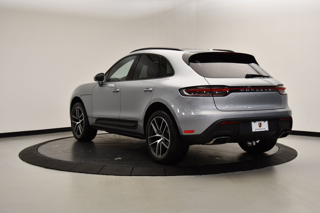 2024 Porsche Macan  3