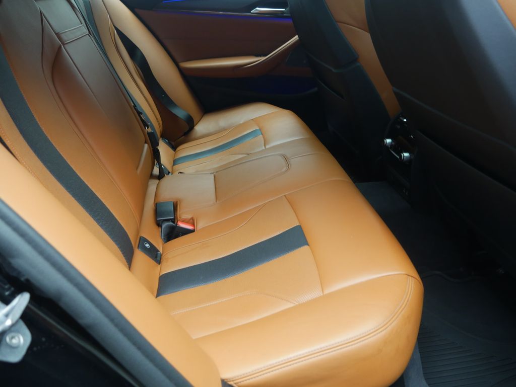 Thumbnail: 2020 BMW M5 - 20