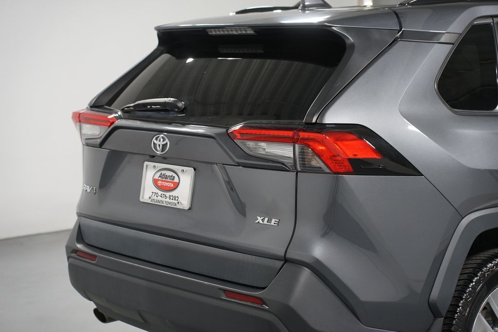 Thumbnail: 2021 Toyota RAV4 - 9