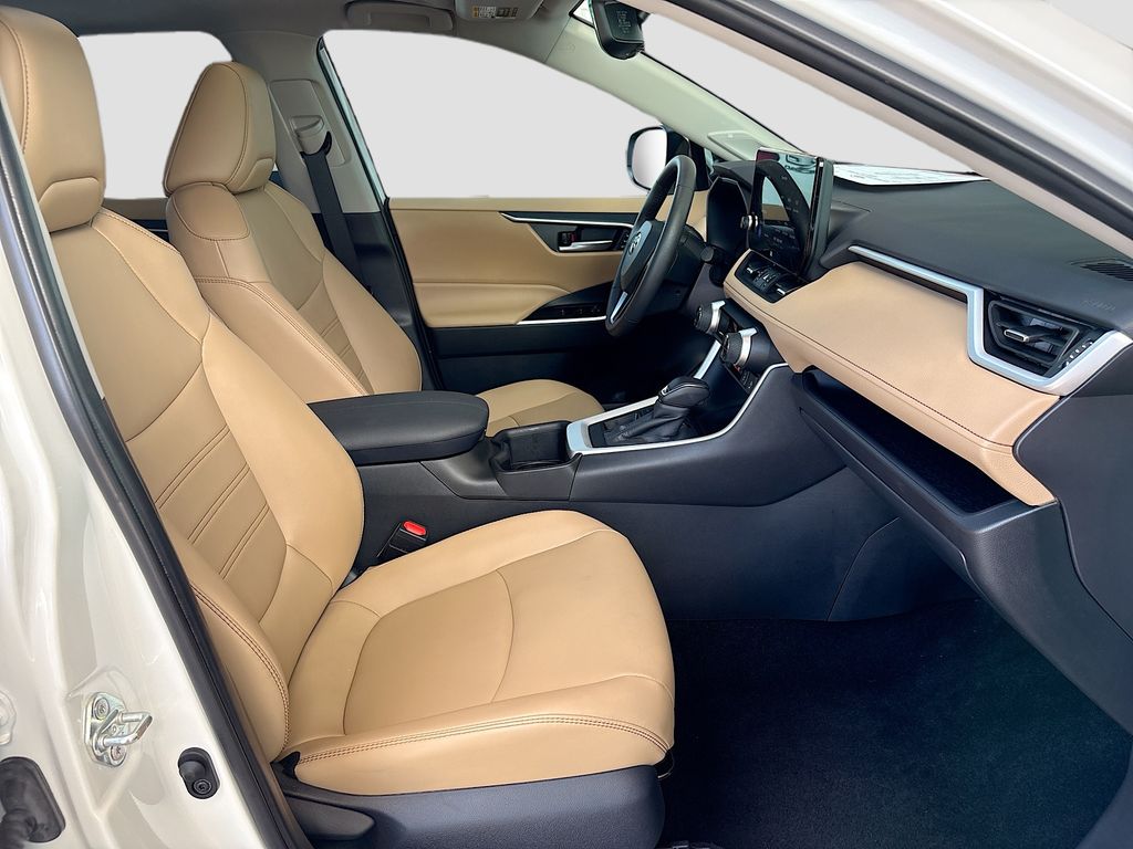 Certified Used 2025 Beige Toyota XLE Premium image 20