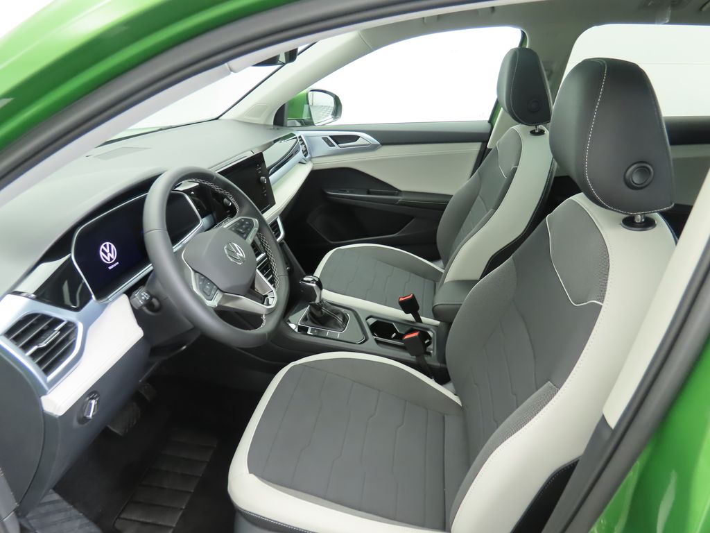 Thumbnail: 2025 Volkswagen Taos - 20