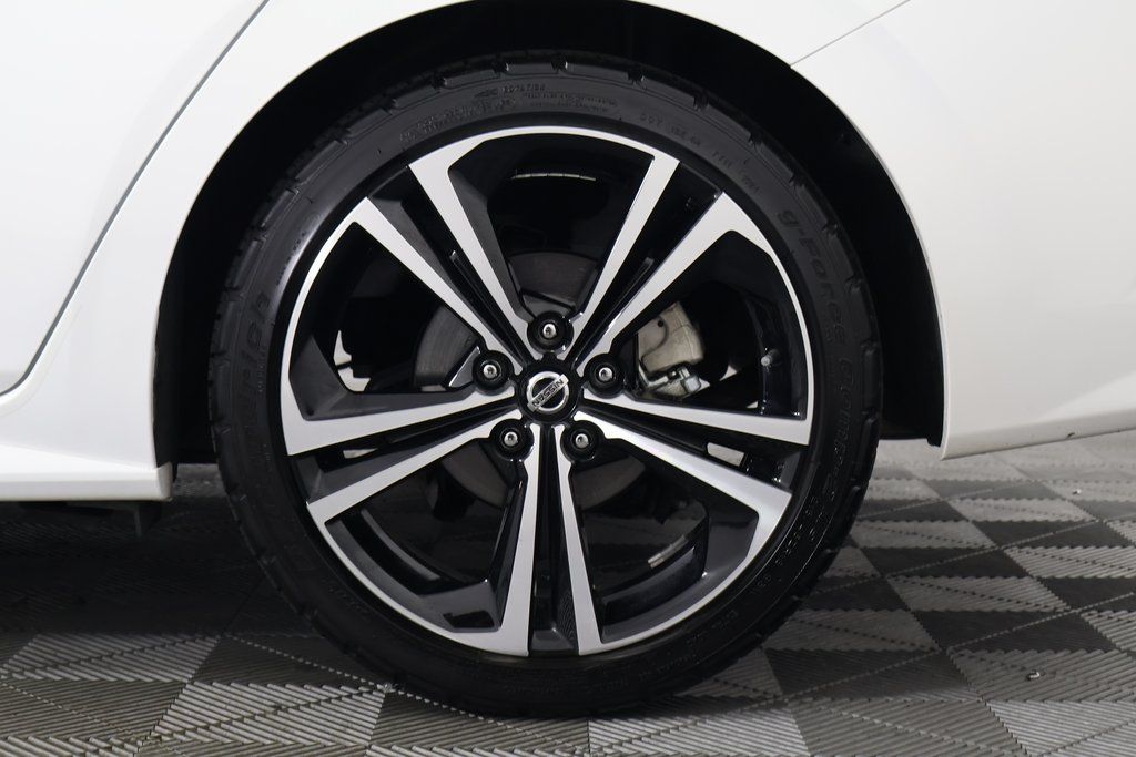 Thumbnail: 2023 Nissan Sentra - 16