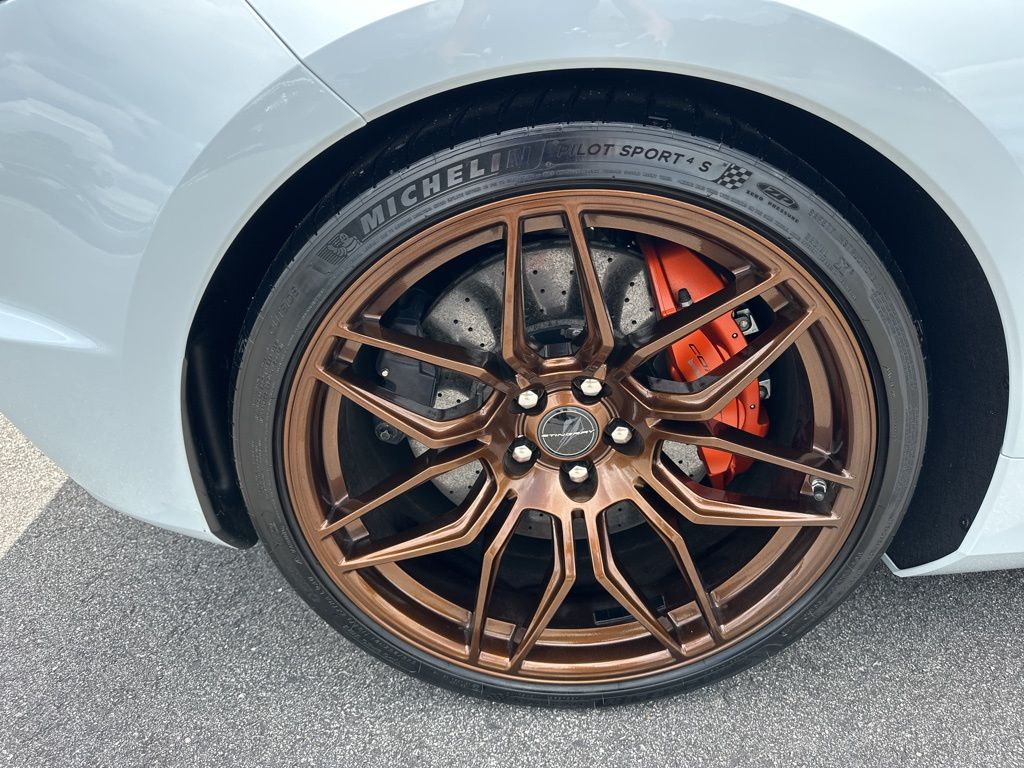 2024 Ceramic Matrix Gray Metallic Chevrolet Corvette Z06 RWD Coupe