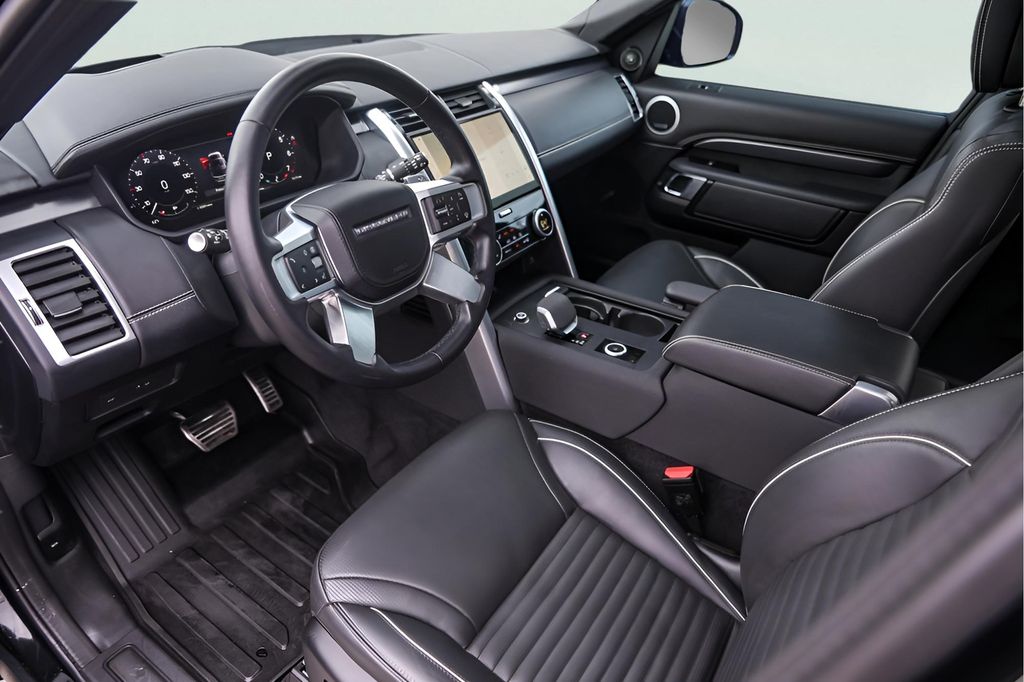 Used Car 2024 Land Rover Discovery  Metropolitan Edition For Sale Under $70,000 In Austin, Texas