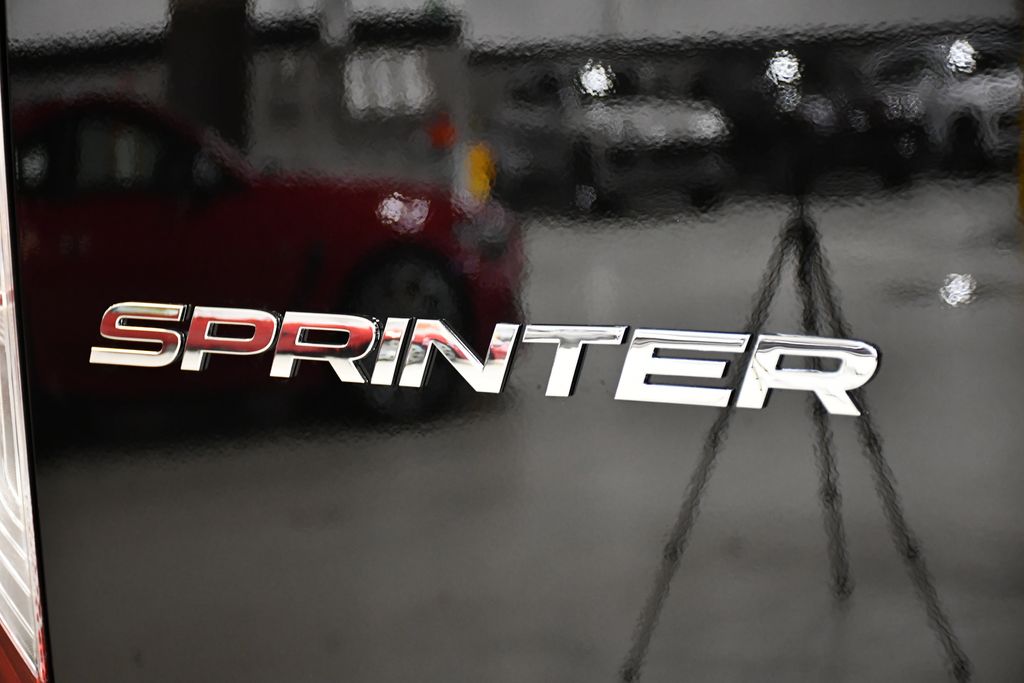 Thumbnail: 2026 Mercedes-Benz Sprinter - 9