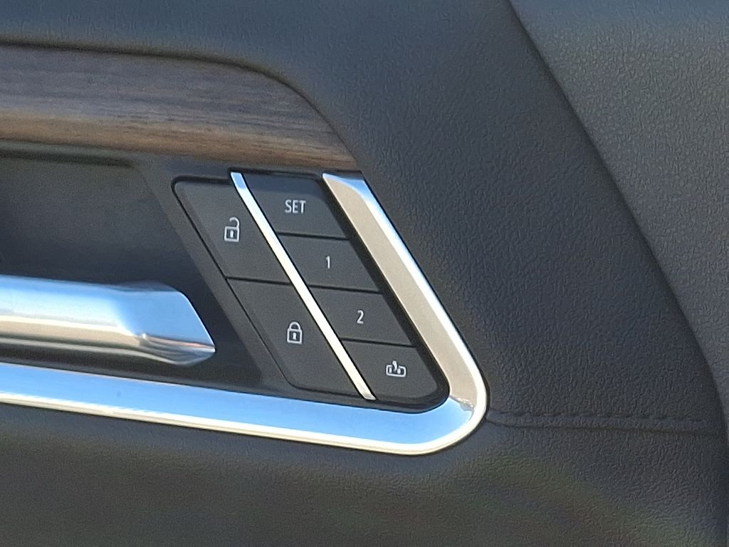 Thumbnail: 2024 Chevrolet Silverado 3500 - 26