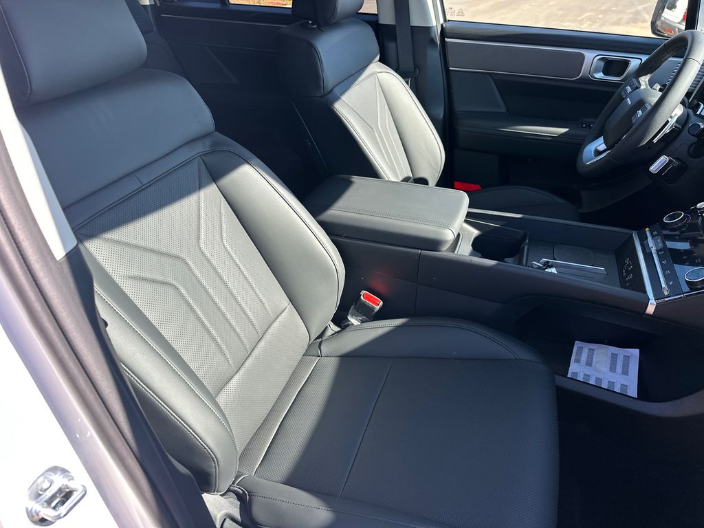 New 2026 White HYUNDAI SEL image 14