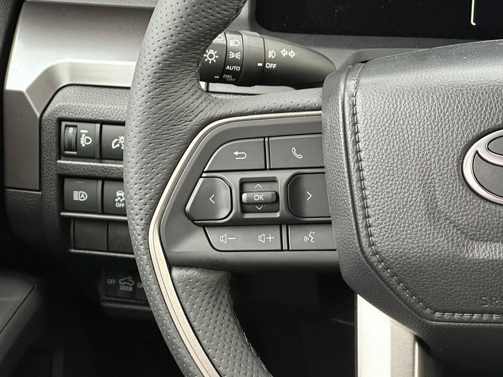 2025 Toyota Tacoma Hybrid TRD Off Road