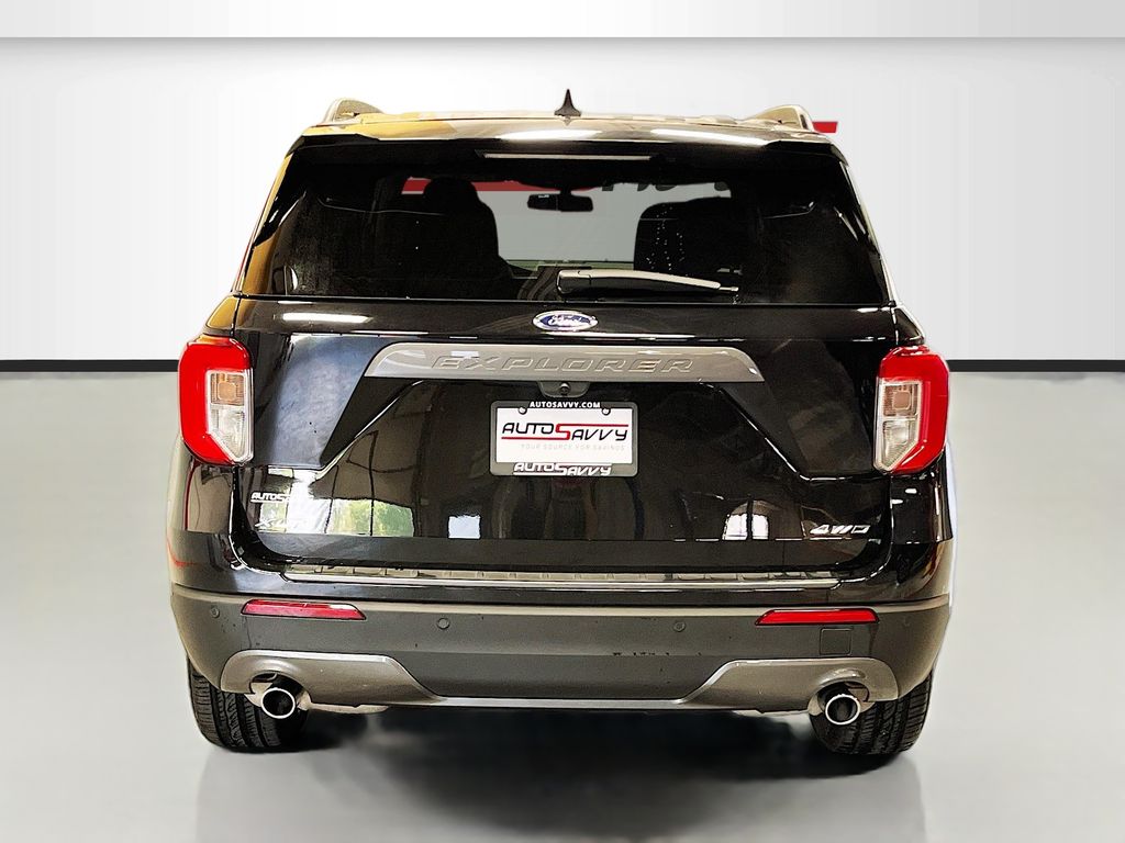 Used 2023 Black Metallic Ford XLT image 6