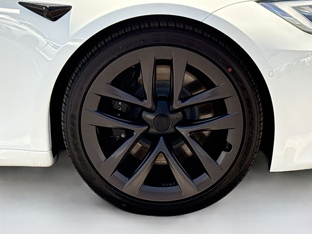 Thumbnail: 2021 Tesla Model S - 32