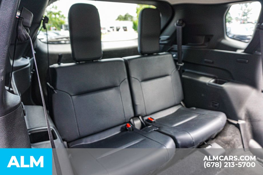 Used 2025 Red Mitsubishi SE image 23