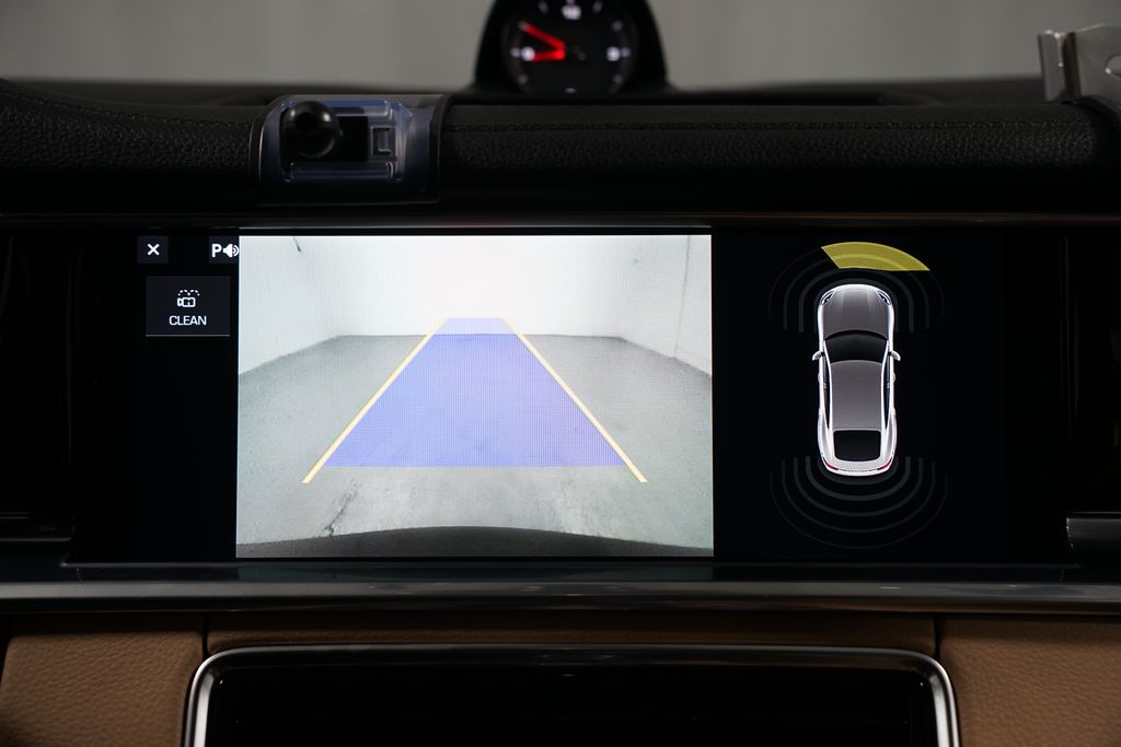 Thumbnail: 2018 Porsche Panamera - 20