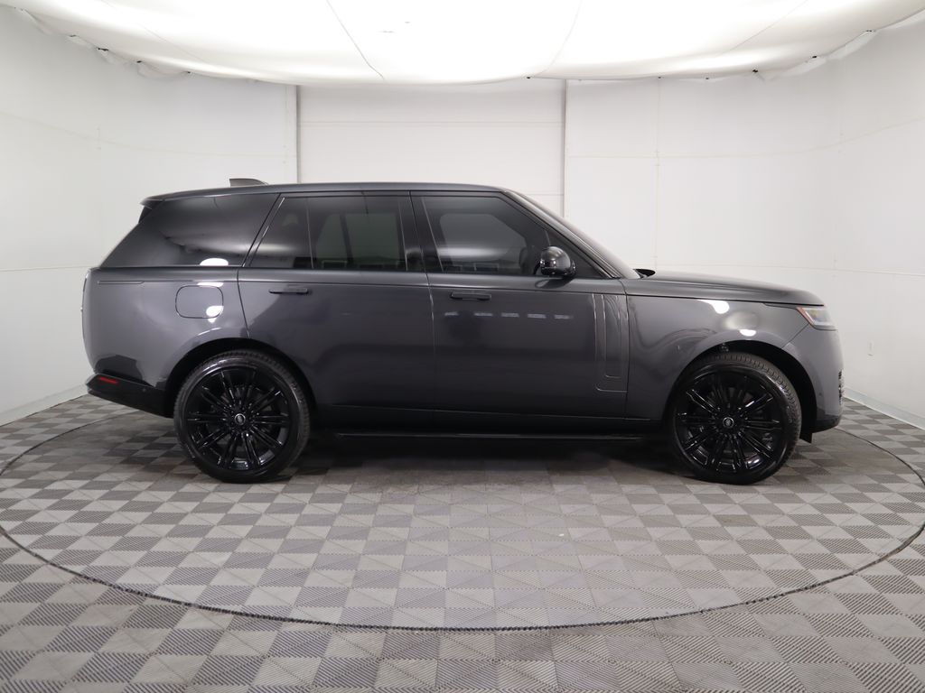 Thumbnail: 2023 Land Rover Range Rover - 4