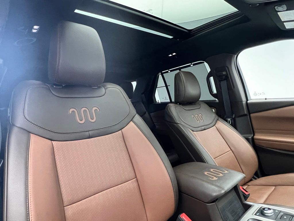 2022 Ford Explorer King Ranch 8