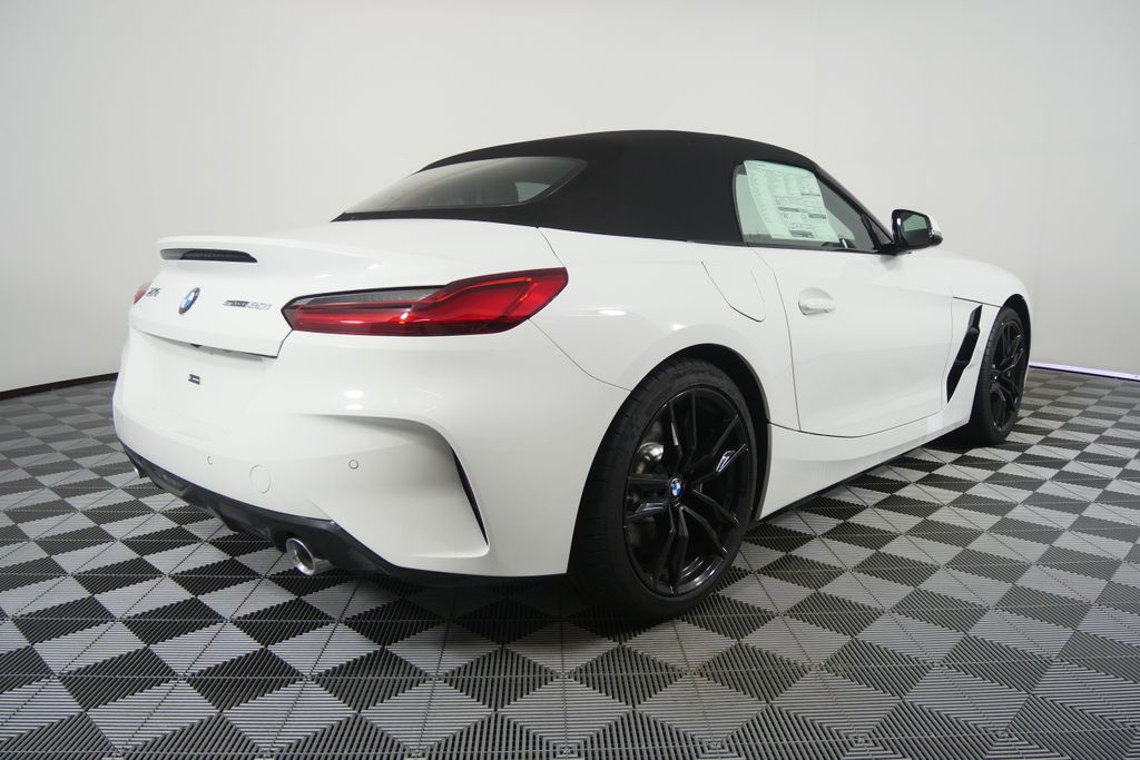 Thumbnail: 2026 BMW Z4 - 3