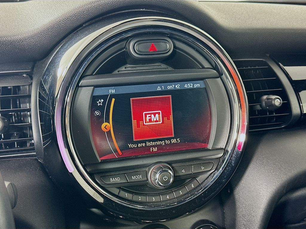 2019 MINI Cooper  14