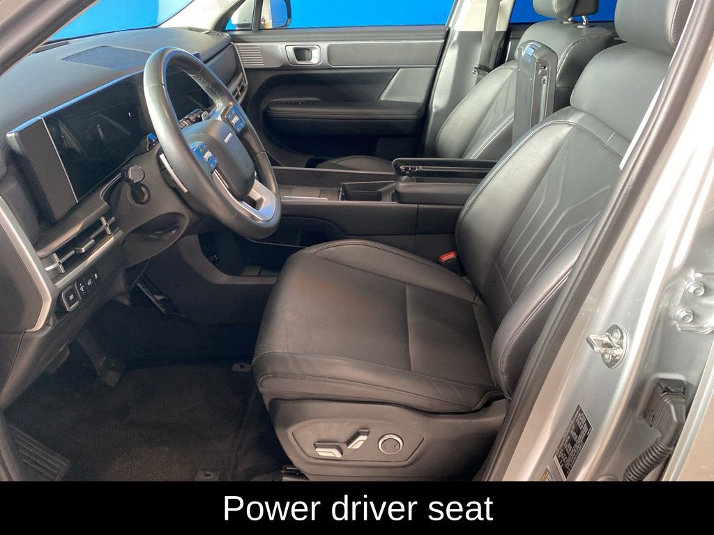 Used 2025 Silver Hyundai SEL image 8