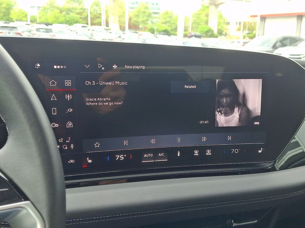 Thumbnail: 2025 Audi e-tron S - 19