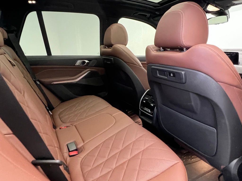 Thumbnail: 2023 BMW X5 - 8