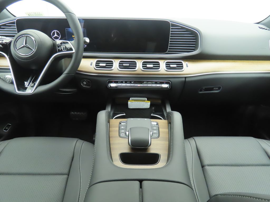 Thumbnail: 2025 Mercedes-Benz GLE - 14