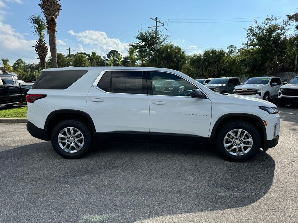 2022 Chevrolet Traverse LS 8