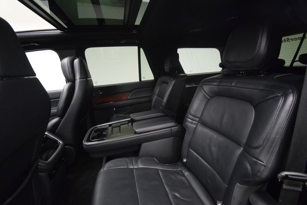 used 2022 Lincoln Navigator car, priced at $37,000