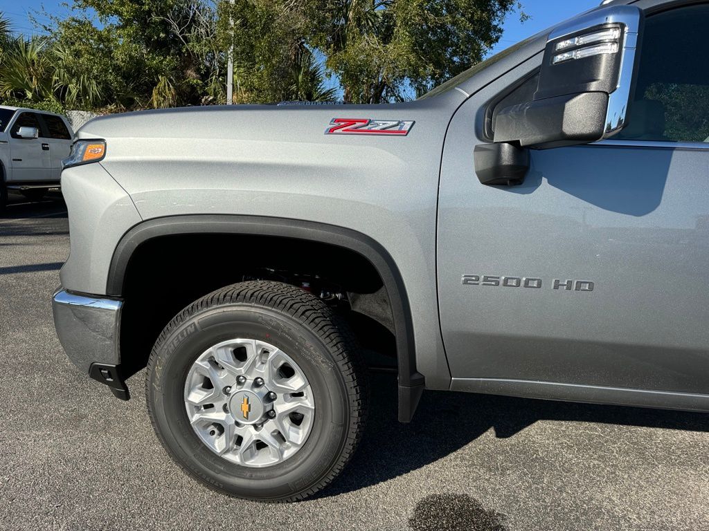 2025 Chevrolet Silverado 2500HD LTZ 11