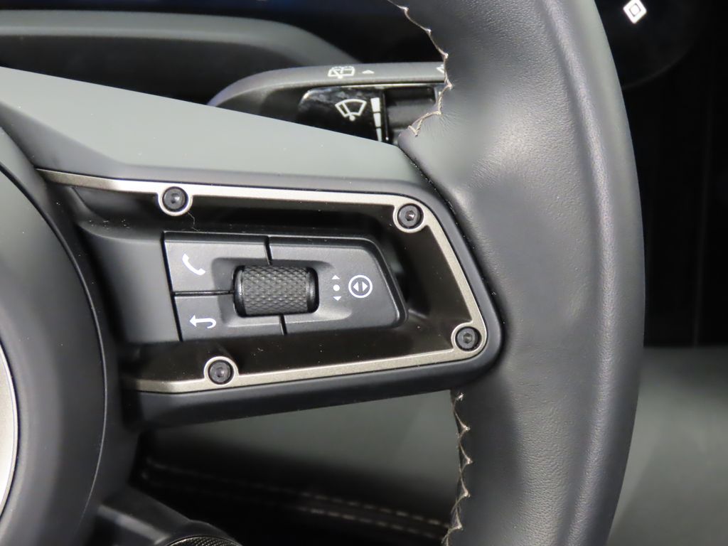 Thumbnail: 2025 Porsche Taycan - 22