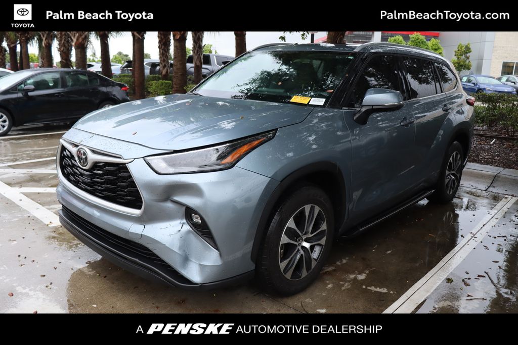 2023 Toyota Highlander XLE -
                West Palm Beach, FL