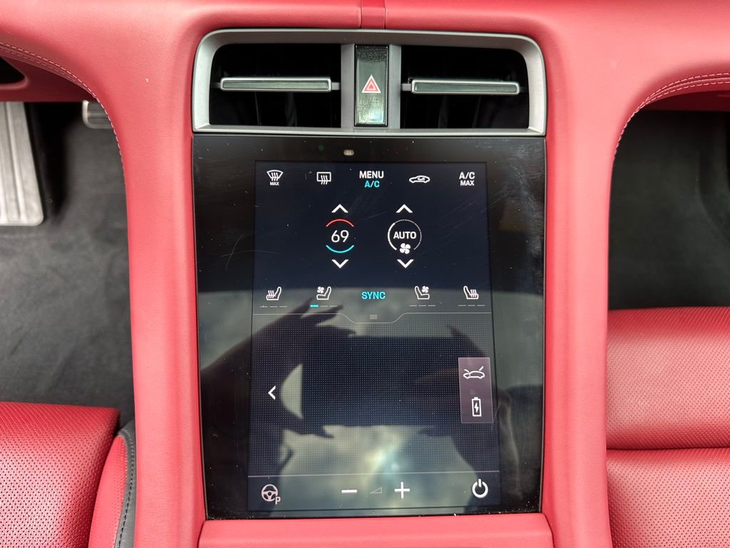 Thumbnail: 2025 Porsche Taycan - 24