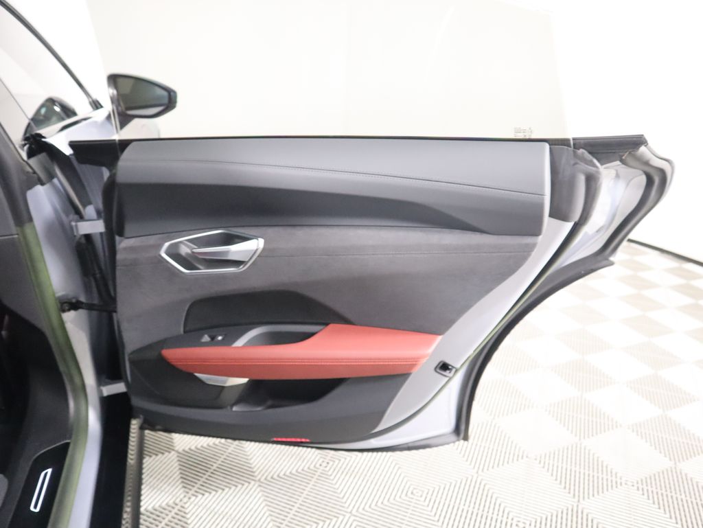 Thumbnail: 2023 Audi e-tron GT - 27